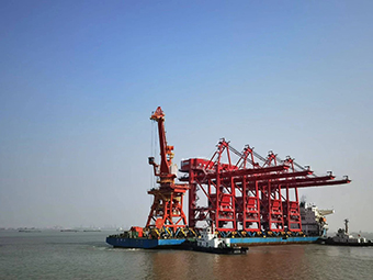 黨員突擊隊保交付丨4臺卸船機發(fā)運印尼賓坦